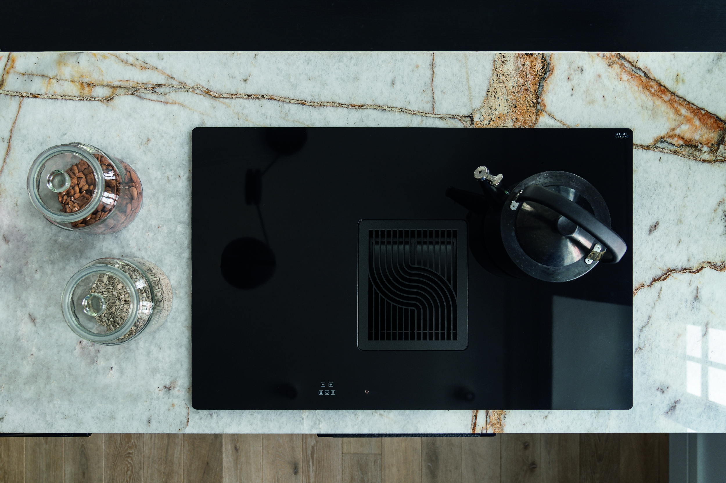 Indukčná doska s integrovaným odsávačom Ciarko Design CDB8302C WIZARD 2.0