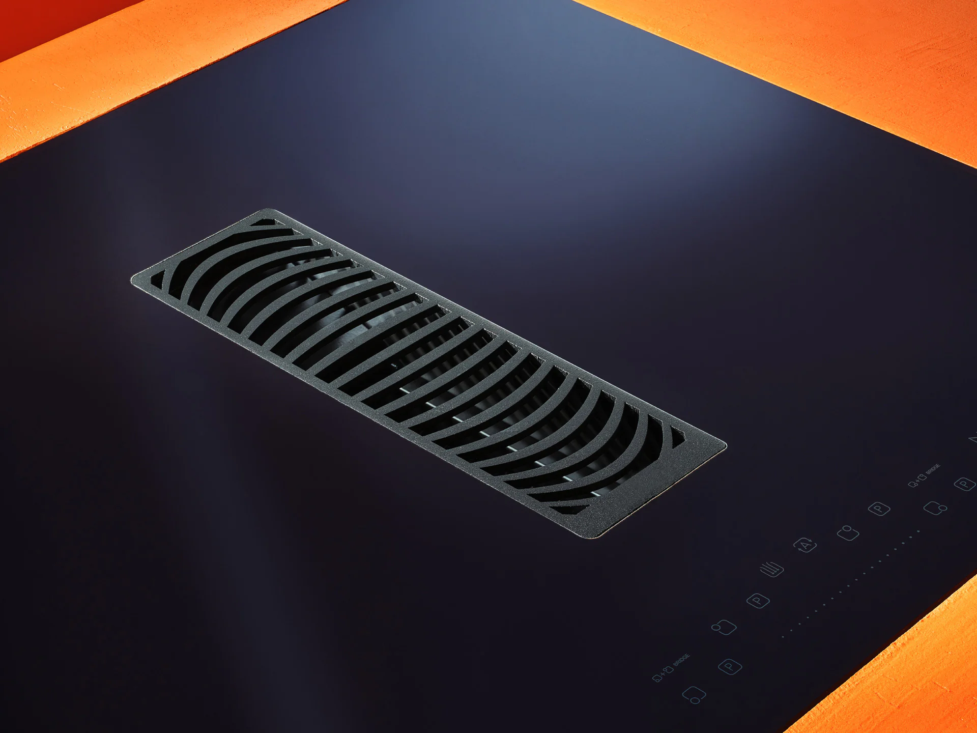 Detail integrovaného odsávača pár WIZARD Slim indukčnej varnej dosky CDB7201C